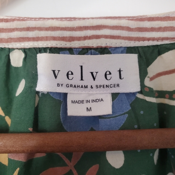 Velvet by Graham Spencer Floral Blouse – Size M – Green/Blue/Brown - Picture 5 of 5